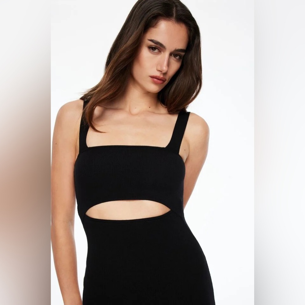 Willow & Wind- Black Sheath Midi Dress with Square Neckline